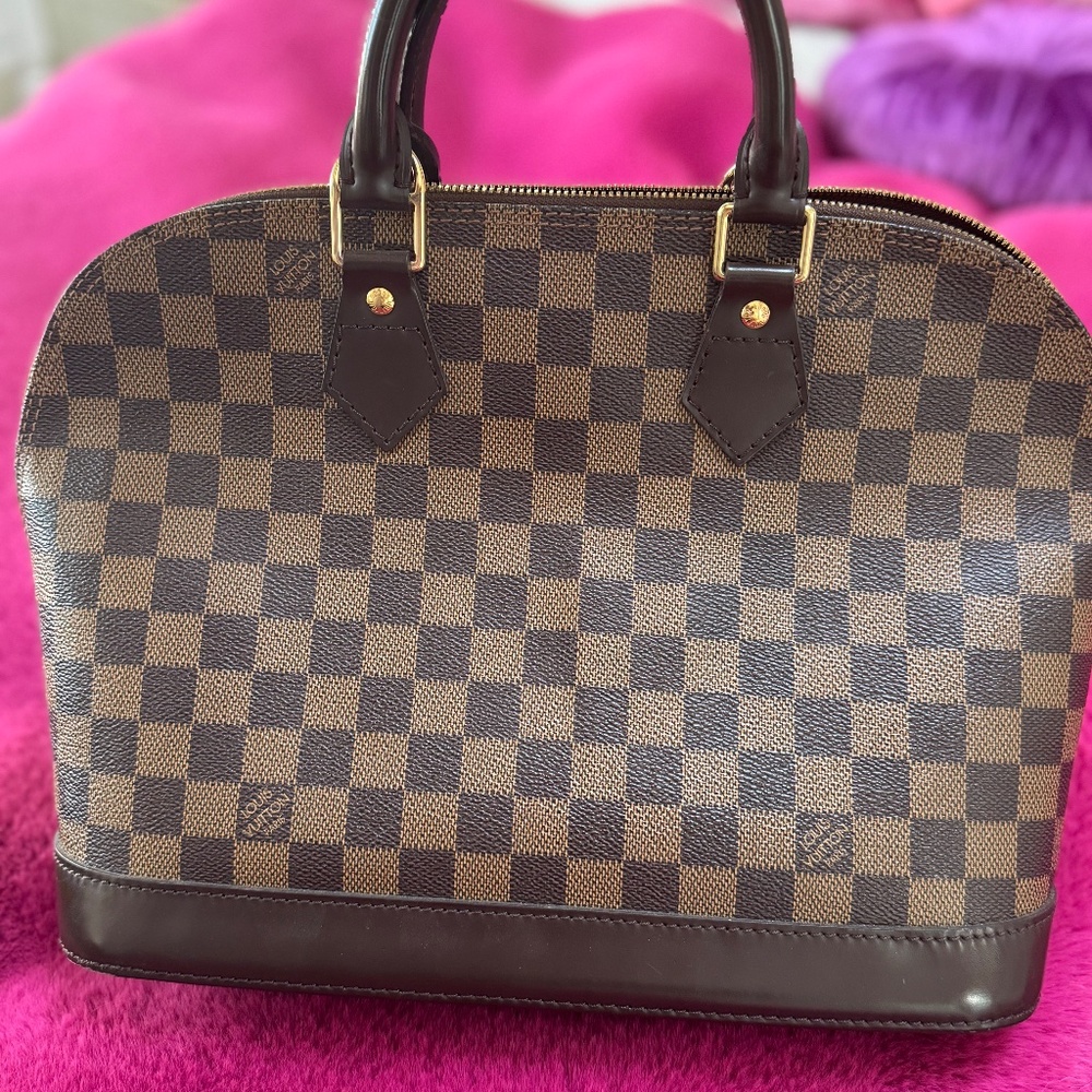 Louis Vuitton Alma purse